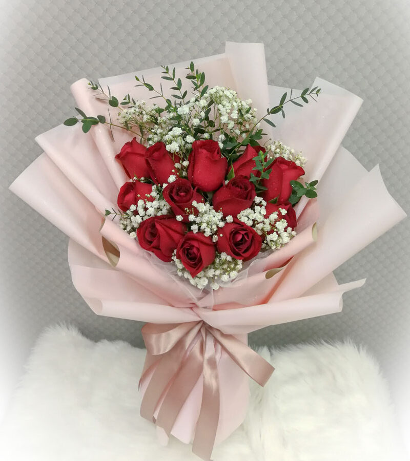 roses and daisy bouquet