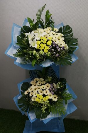 condolence funeral sympathy wreath stand