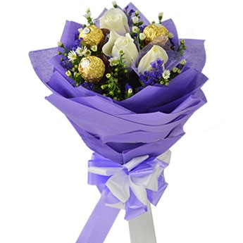 Malaysia Wedding Flower Bouquet with chocolate
