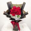 vase arrangement with bouquet