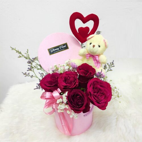 Rose with cut teddy