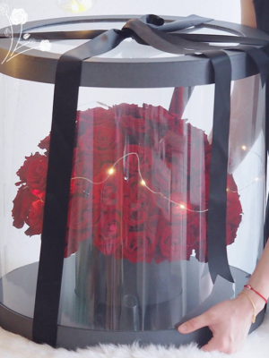 100 roses box arrangement
