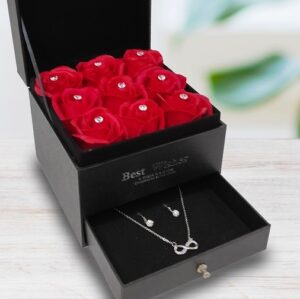 roses jewellry box arrangement