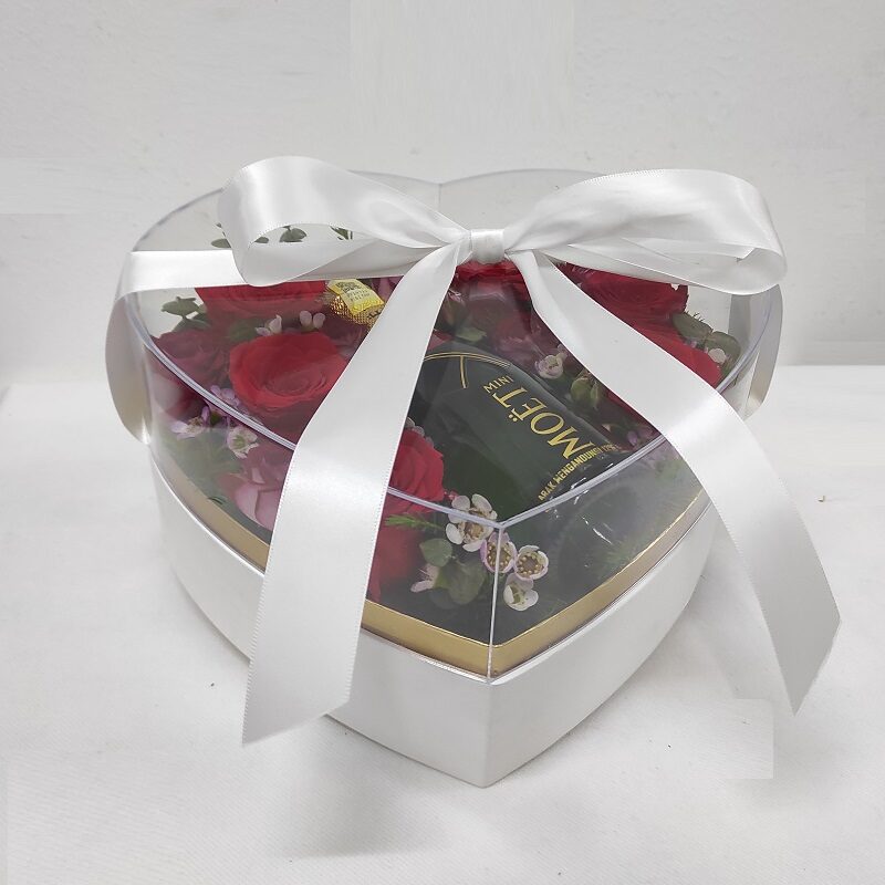 roses heartshape box with mini moet